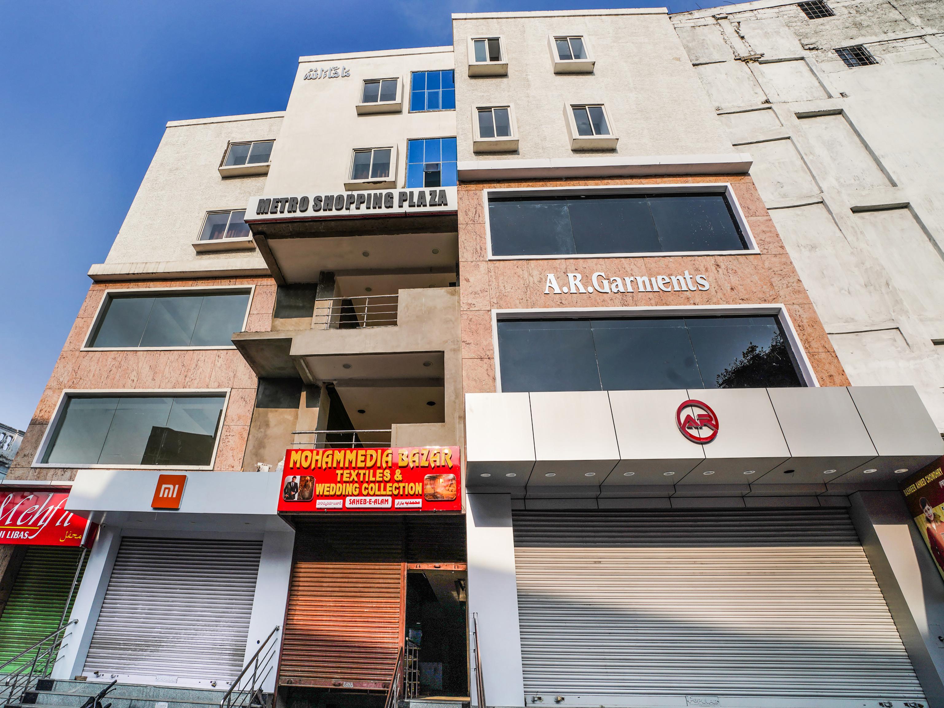 Oyo 18341 Flagship Metro International Hotel Hyderabad Exterior photo