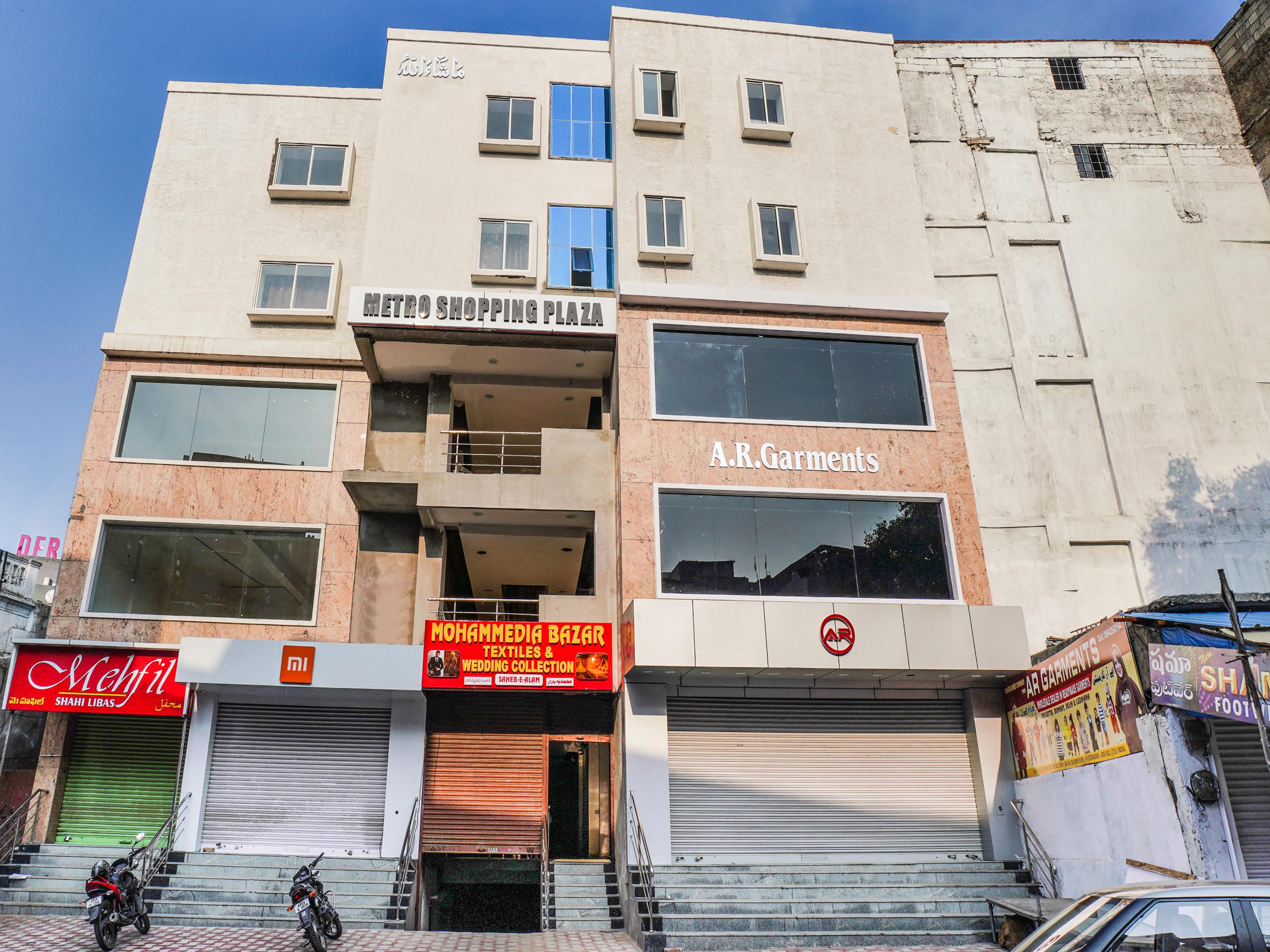 Oyo 18341 Flagship Metro International Hotel Hyderabad Exterior photo